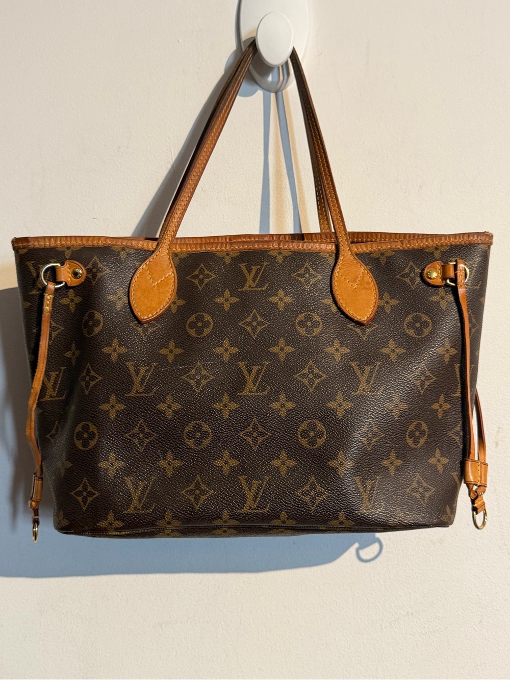 Louis Vuitton Monogram Neverfull PM Canvas Tote with Tan Trim - Picture 5 of 14